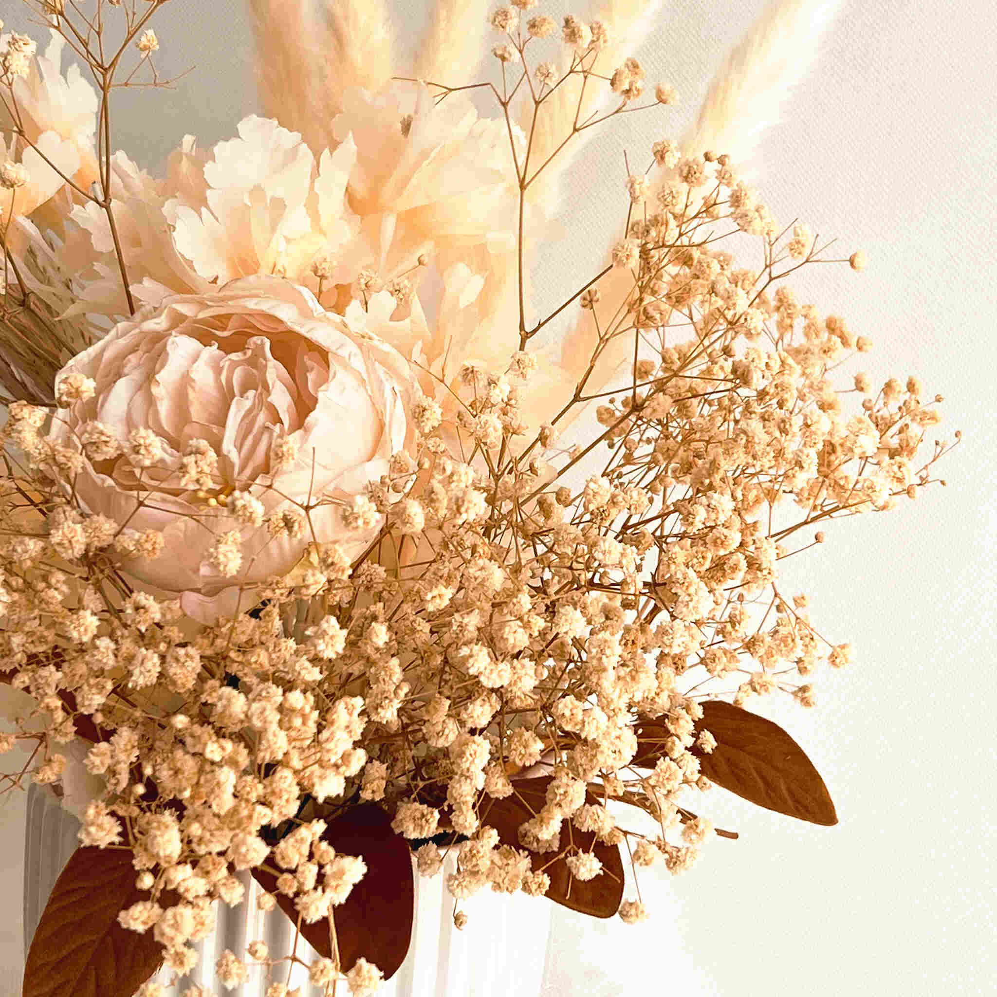 Eden Willow Centrepiece